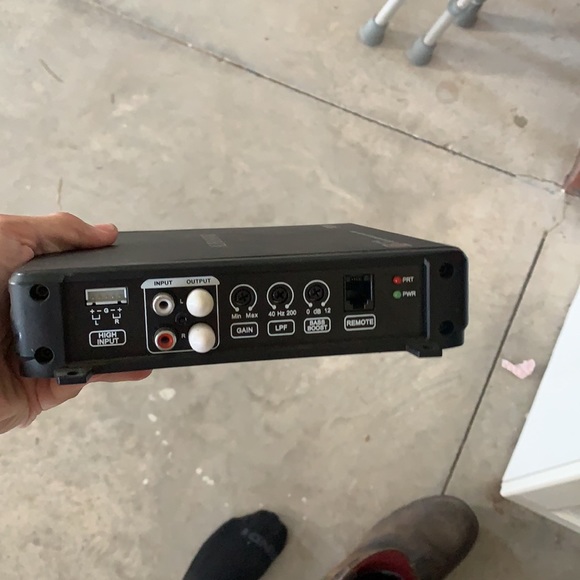 Alphasonik 12in speakers w/ amp - Picture 3 of 4